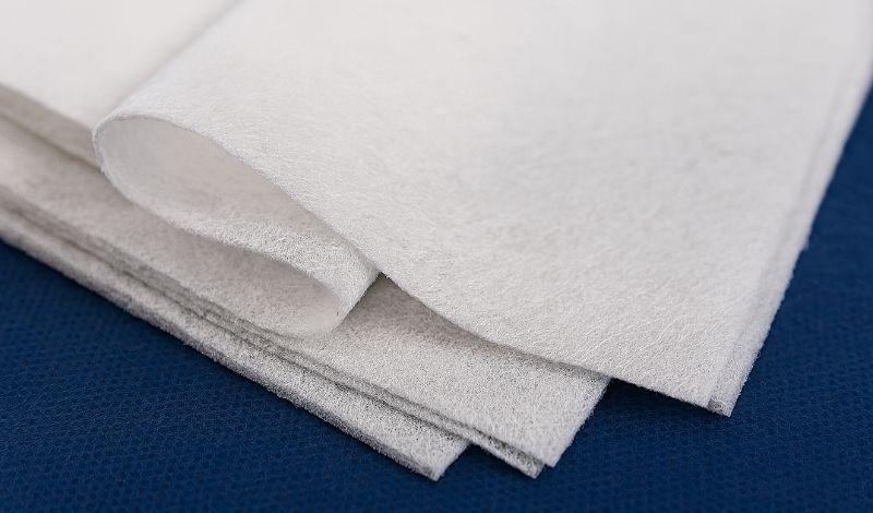 Hiện tượng bám bẩn trên vải không dệt: Nguyên lý và cơ chế