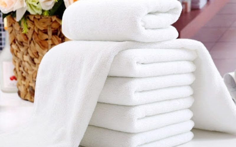 khăn tắm khách sạn có an toàn
