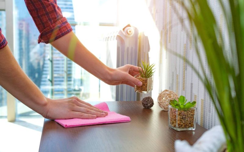 Lau bề mặt trong nhà đều đặn